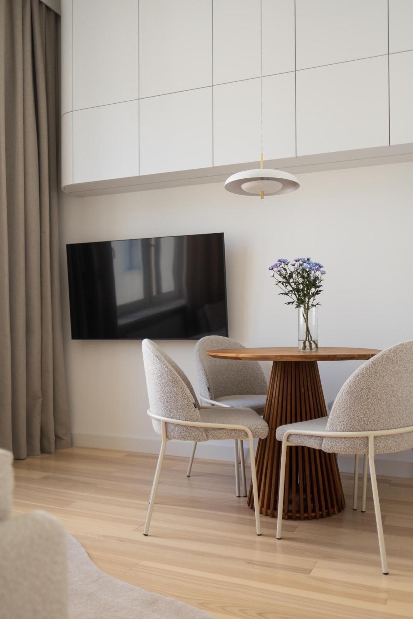 The Champagne Center Apartament *